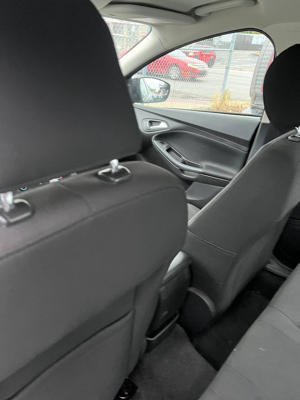 Black 2017 Ford Focus SE SE 4dr Sedan 55