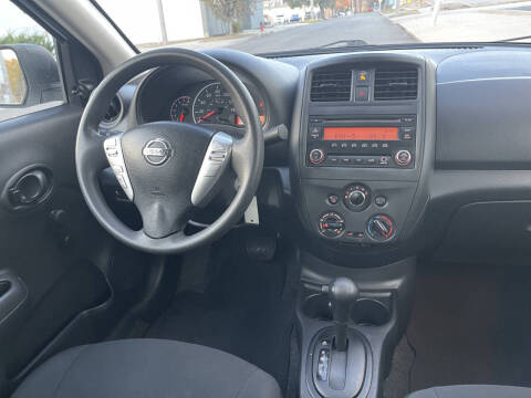 2015 Nissan Versa 1.6 S Plus