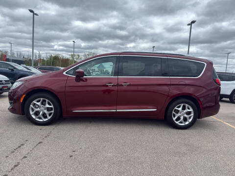 2019 Chrysler Pacifica Touring L Plus
