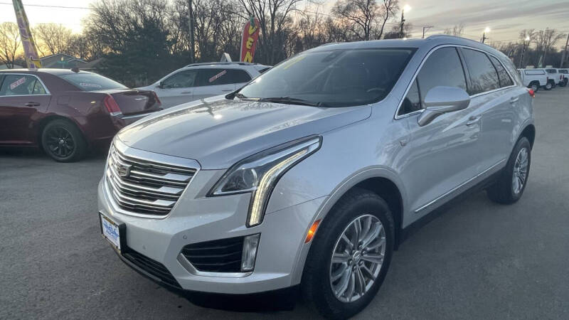 2017 Cadillac XT5 for sale at North American Credit Inc. in Waukegan IL