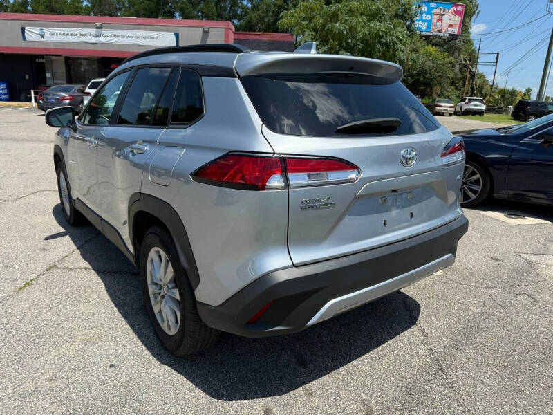 2024 Toyota Corolla Cross LE