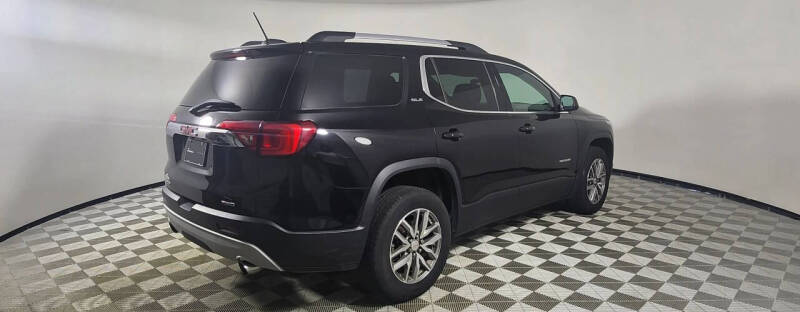 2017 GMC Acadia SLE-2