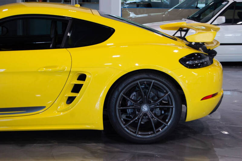 2020 Porsche 718 Cayman