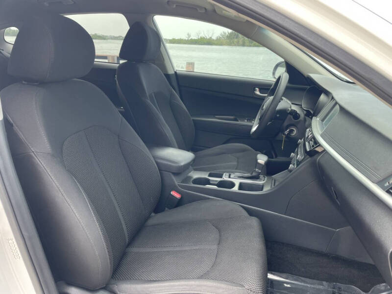 2019 Kia Optima LX