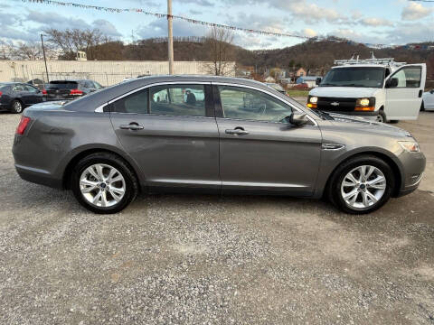 2011 Ford Taurus SEL