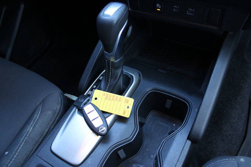 2022 Nissan Frontier SV