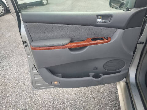 2008 Toyota Sienna XLE