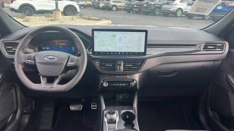 2023 Ford Escape ST-Line Select