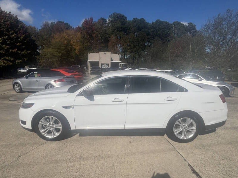 2015 Ford Taurus SE