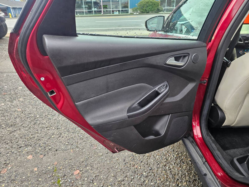 2017 Ford Focus Titanium