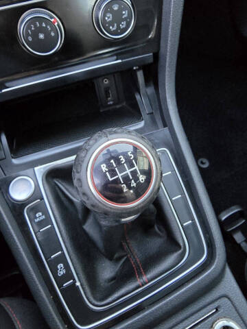 2016 Volkswagen Golf GTI SE