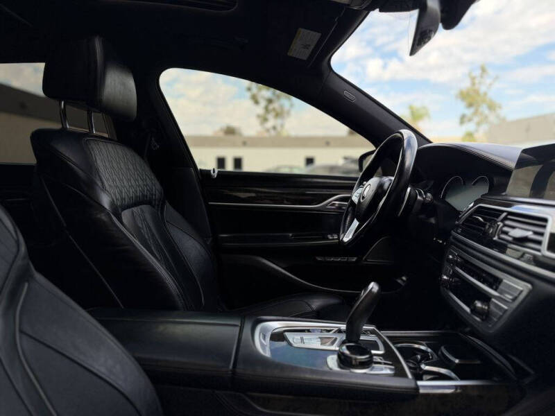 2017 BMW 7 Series 750i