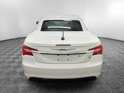2014 Chrysler 200 S