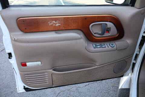 1999 GMC Suburban