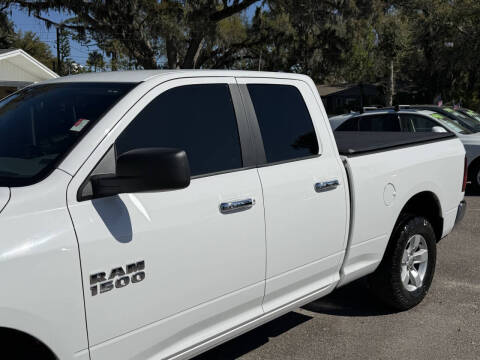 2017 RAM 1500 SLT