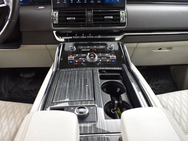 2023 Lincoln Navigator L Black Label