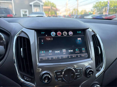 2017 Chevrolet Cruze LT Auto