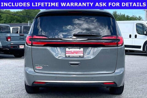 2022 Chrysler Pacifica Touring L