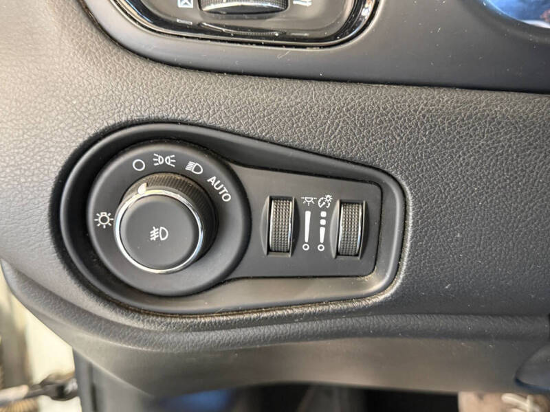 2017 Jeep Renegade Altitude