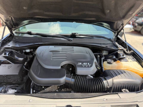 2017 Chrysler 300 C Platinum