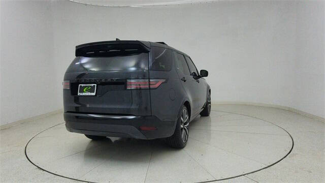 2024 Land Rover Discovery P300 Dynamic SE