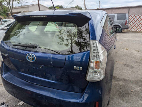 2012 Toyota Prius v Five