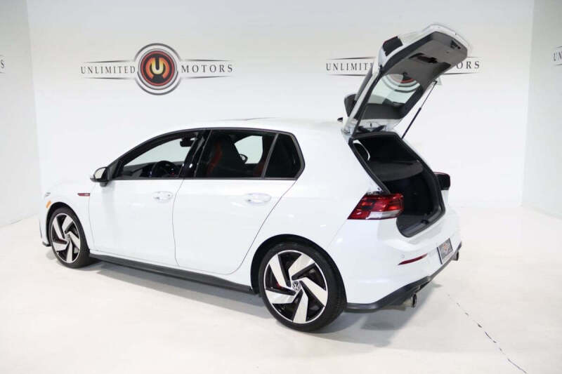 2022 Volkswagen Golf GTI SE