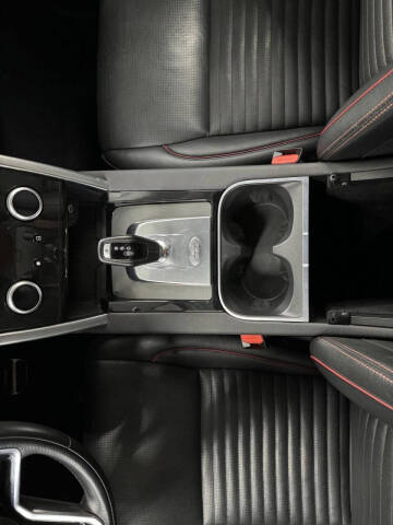 2022 Land Rover Discovery Sport P250 SE R-Dynamic