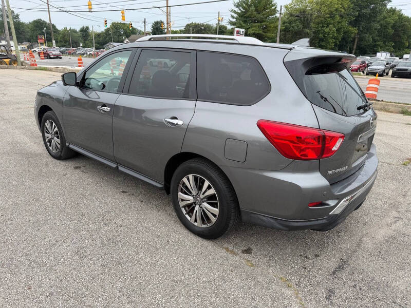 2019 Nissan Pathfinder SL