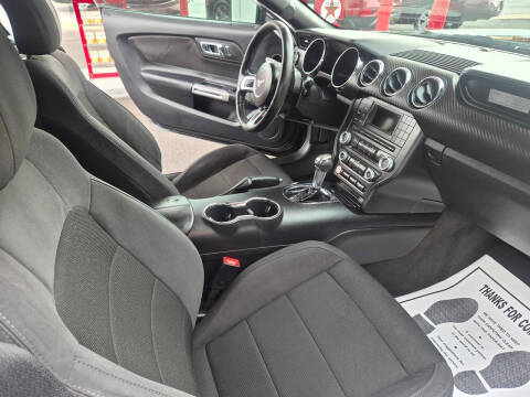 2016 Ford Mustang V6