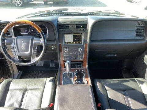 2016 Lincoln Navigator Select