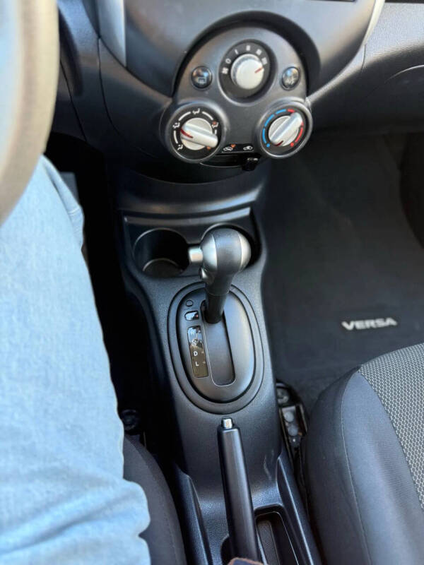 2013 Nissan Versa 1.6 S