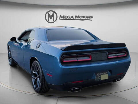 2022 Dodge Challenger SXT