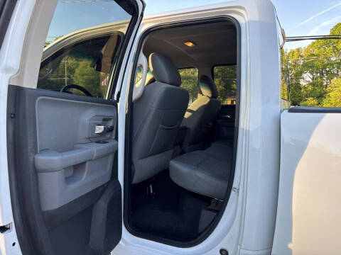 2016 RAM 1500 SLT