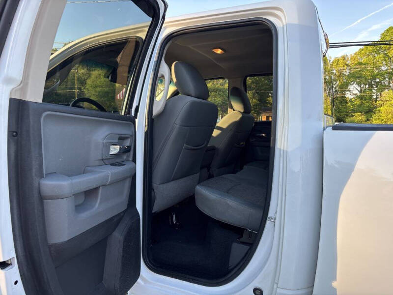 2016 RAM 1500 SLT