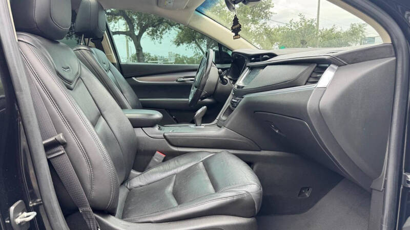 2017 Cadillac XT5 Premium Luxury