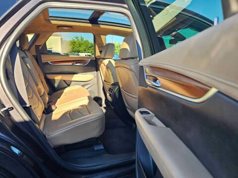 2017 Cadillac XT5 Platinum
