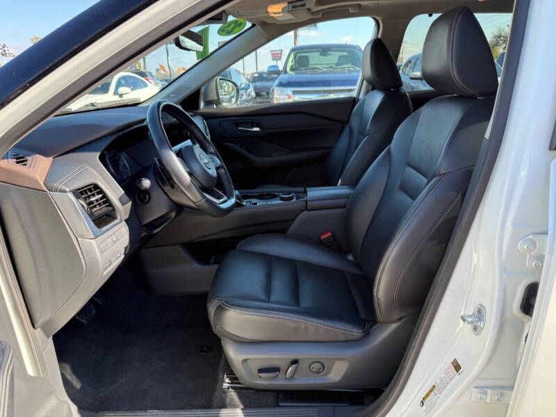 2023 Nissan Rogue SL