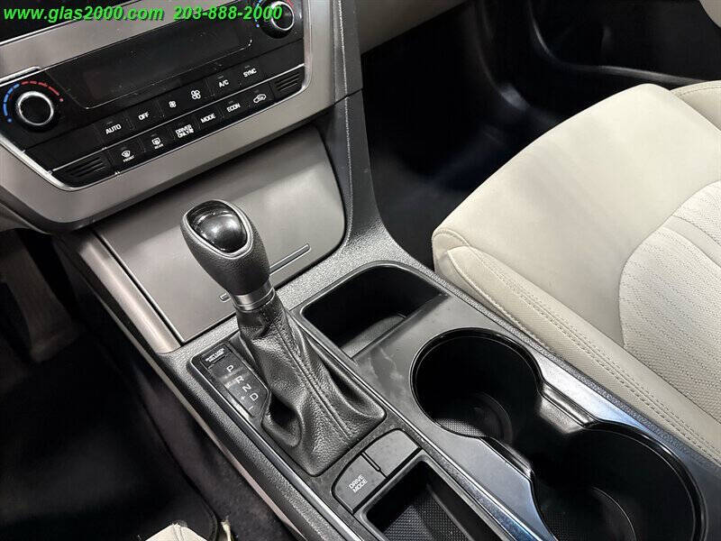 2016 Hyundai Sonata Hybrid SE