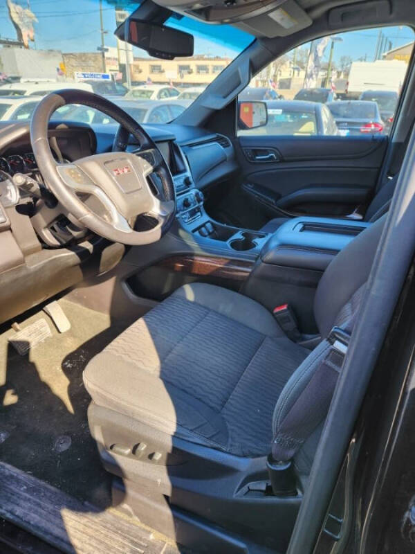 2017 GMC Yukon SLE
