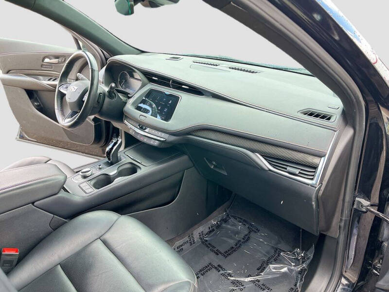 2023 Cadillac XT4 Sport