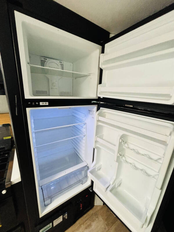 2021 Cherokee Grey Wolf Black Label 23DBHBL