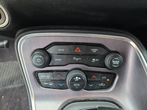 2018 Dodge Challenger SXT