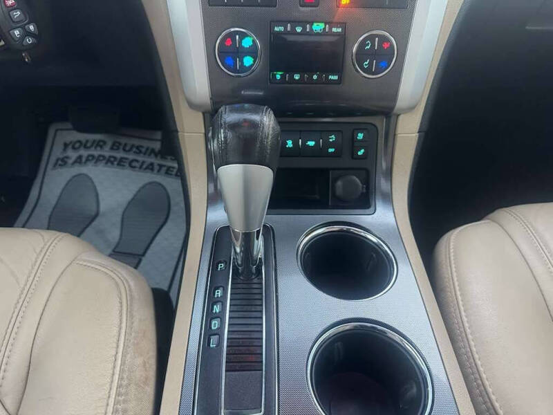 2011 Chevrolet Traverse LTZ