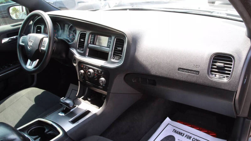 2013 Dodge Charger SE