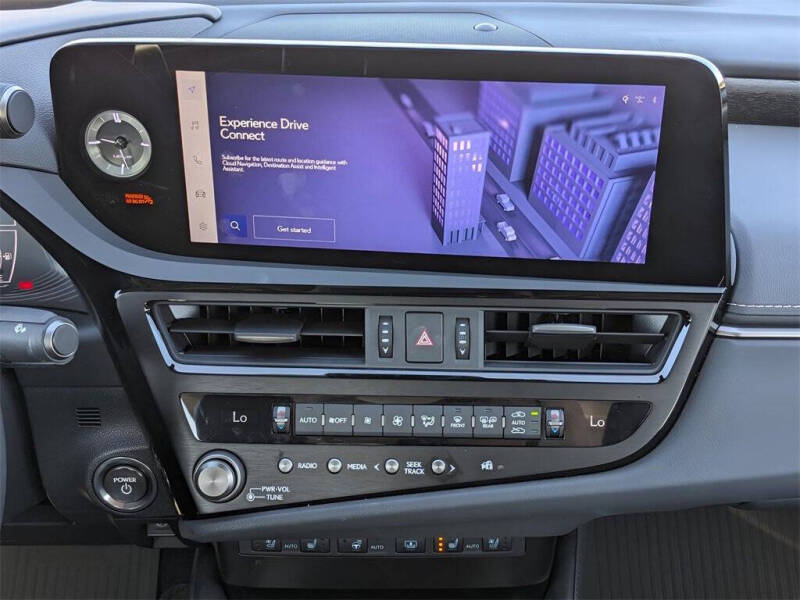 2024 Lexus ES 300h Luxury