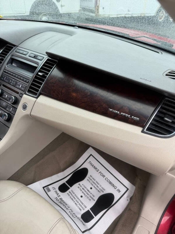 2012 Ford Taurus SEL