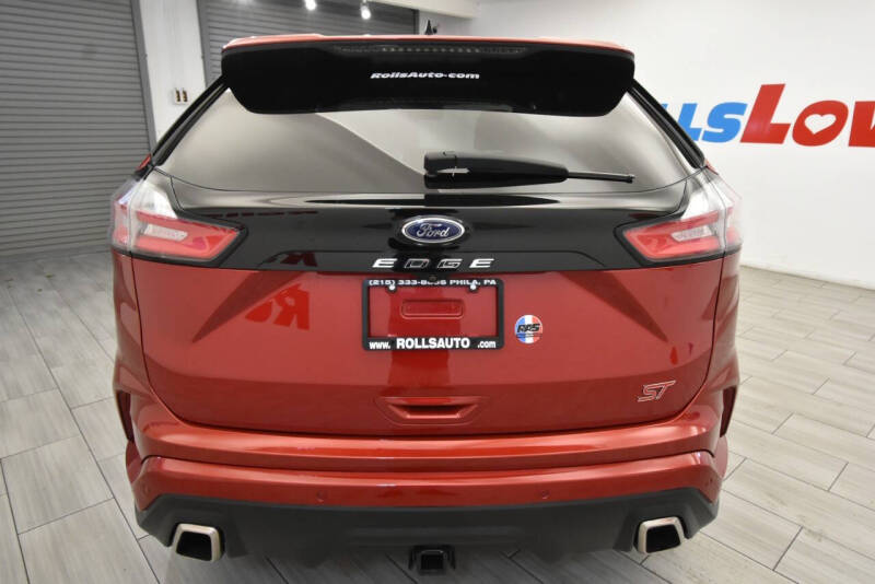 2021 Ford Edge ST