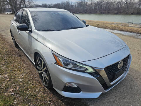 2020 Nissan Altima for sale at Auto House Superstore in Terre Haute IN