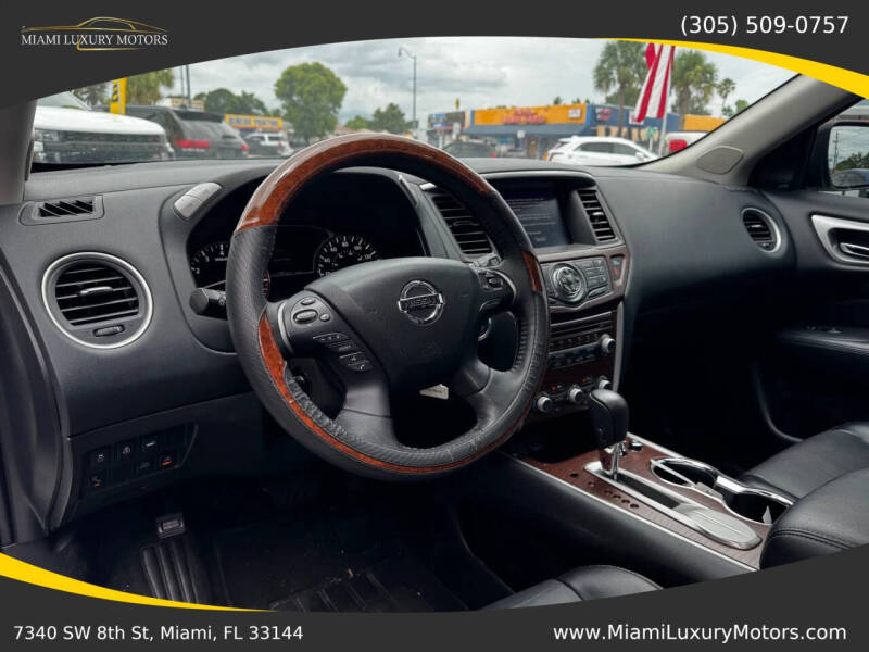 2020 Nissan Pathfinder SL